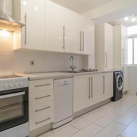3 Bedroom Cozy In Lagunas De Mijas